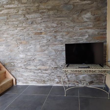 Gite De Charme Rosardenne Vaux-sur-Sure Exterior photo